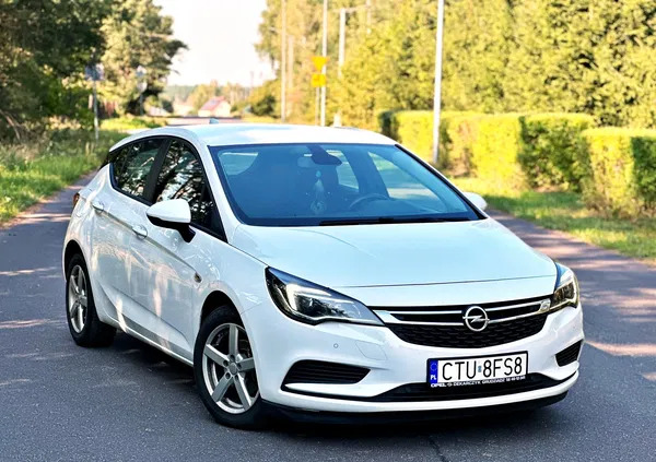 samochody osobowe Opel Astra cena 43000 przebieg: 120808, rok produkcji 2017 z Tuchola